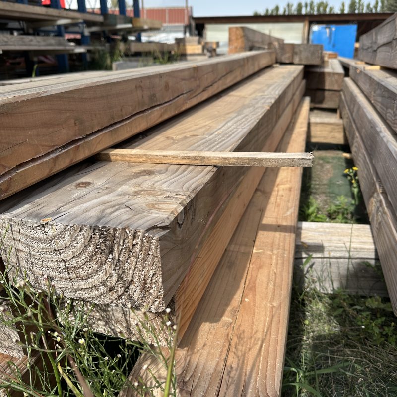 Panne Douglas 150 x 300 brut de sciage pour charpente